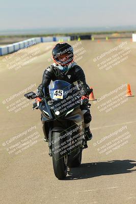 media/Sep-20-2025-TrackDaz (Sat) [[27f0cde673]]/Around the Pits/